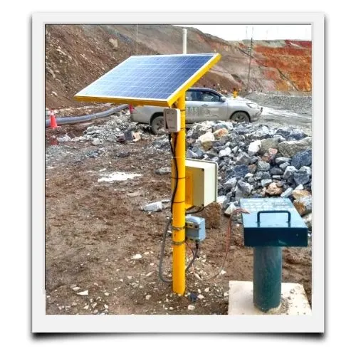 Eagle Plus con panel solar instalado en un sitio minero